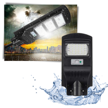 Carica l'immagine nel visualizzatore di Gallery, LED per esterni a energia solare con rilevamento del movimento - Ozerty