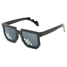 Carica l&#39;immagine nel visualizzatore di Gallery, Occhiali da sole pixel alla moda
