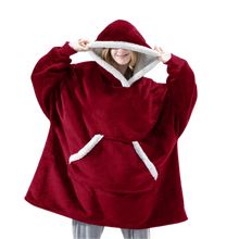 Carica l&#39;immagine nel visualizzatore di Gallery, Felpa con cappuccio e coperta gigante
