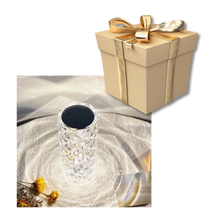 Carica l&#39;immagine nel visualizzatore di Gallery, Lampada da tavolo in cristallo di lusso - Ozerty
