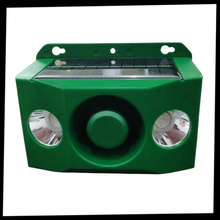 Carica l&#39;immagine nel visualizzatore di Gallery, Repellente per Animali ad Energia Solare con Sensore di Movimento - Ozerty
